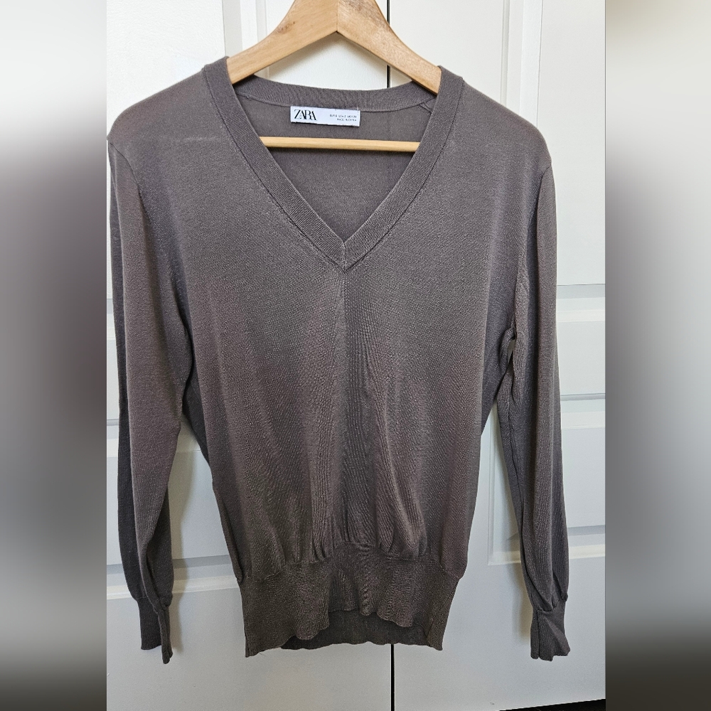 Zara V-Neck Gray Sweater